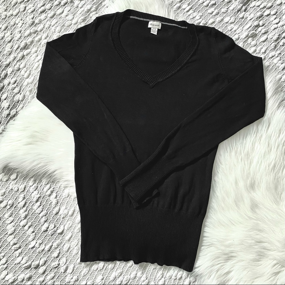 (❤️2/$20) Black Dynamite V Neck Sweater